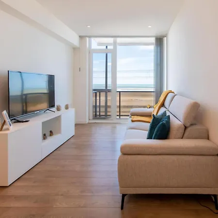 Apartment With Frontal Sea View In Raversijde Διαμέρισμα Οστένδη