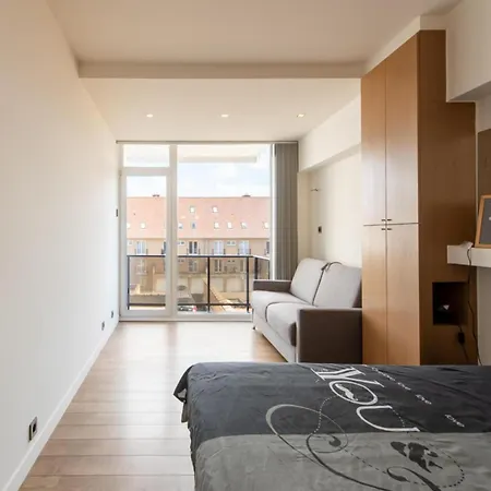 Apartment With Frontal Sea View In Raversijde Apartment Ostend