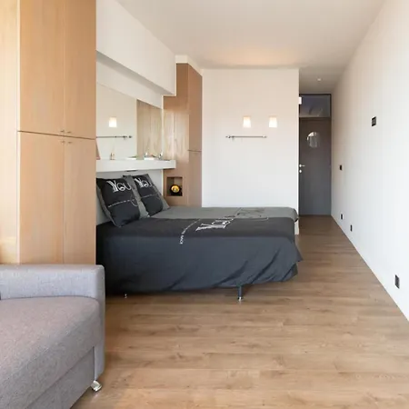 Appartement Apartment With Frontal Sea View In Raversijde *