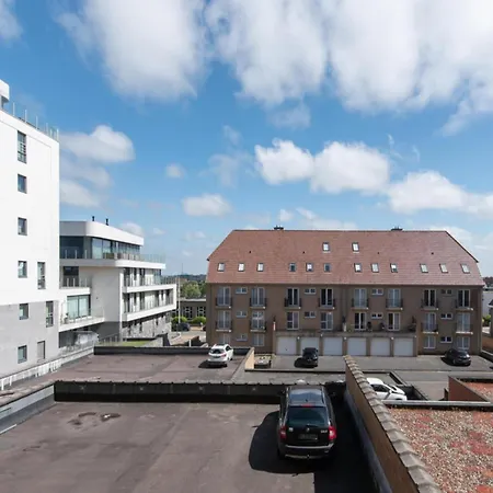 Apartment With Frontal Sea View In Raversijde Appartement Ostende